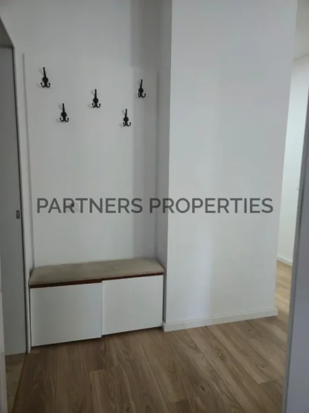 Tirane, jepet me qera apartament 1+1 Kati 2, 70 m² 500 € (astir oslo bar)