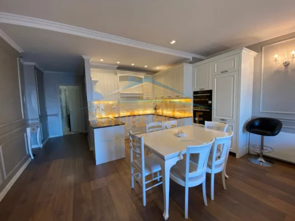 Shqiperi, shitet apartament 2+1 Kati 8, 140 m² (Stadiumi Aena)