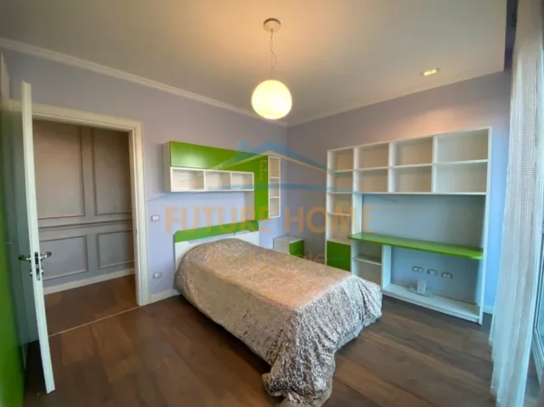 Shqiperi, shitet apartament 2+1 Kati 8, 140 m² (Stadiumi Aena)