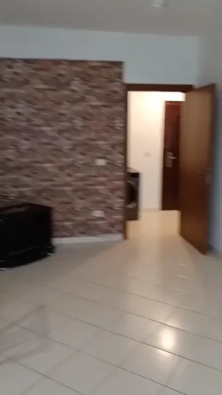 Tirane, jap me qera apartament 1+1 Kati 2, 70 m² 400 € (Astir)