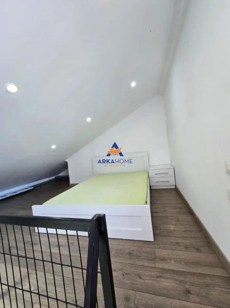 Tirane, jepet me qera apartament Dublex Kati 4, 80 m² 600 € 