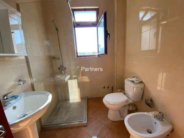 Tirane, jap me qera shtepi 2+1 Kati 2, 97 m² 500 € (rruga ali shefqeti)