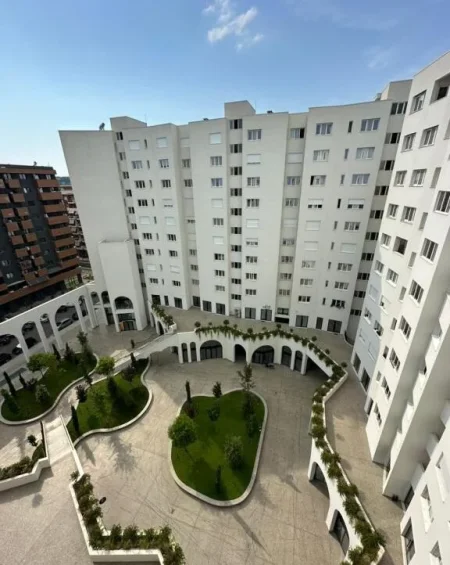 Tirane, shitet apartament 3+1+Ballkon Kati 9, 136 m² 231.200 € (River Residence)