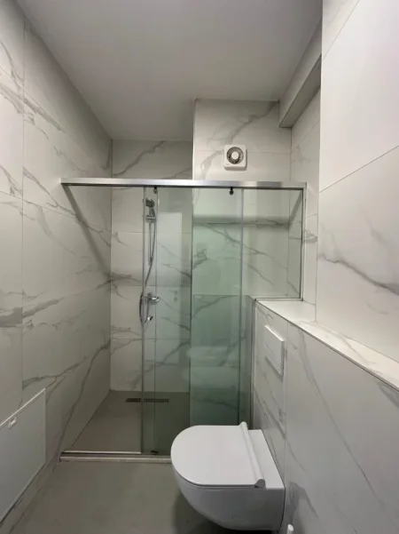 Tirane, shitet apartament 3+1+Ballkon Kati 6, 186 m² 337.900 € (REZIDENCA ERLI)