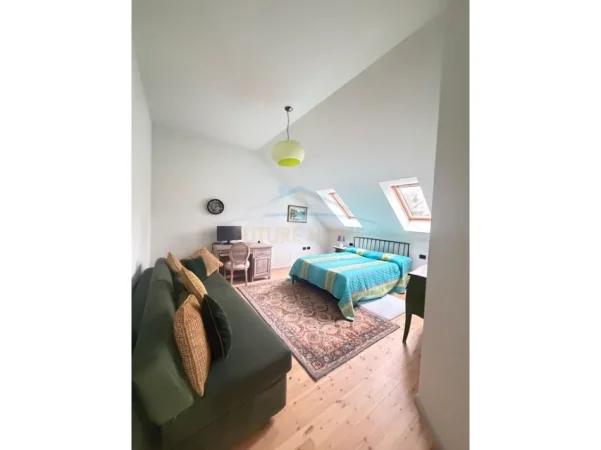 Tirane, shitet apartament 2+1 Kati 5, 311 m² 640.000 € (komuna e parisit)