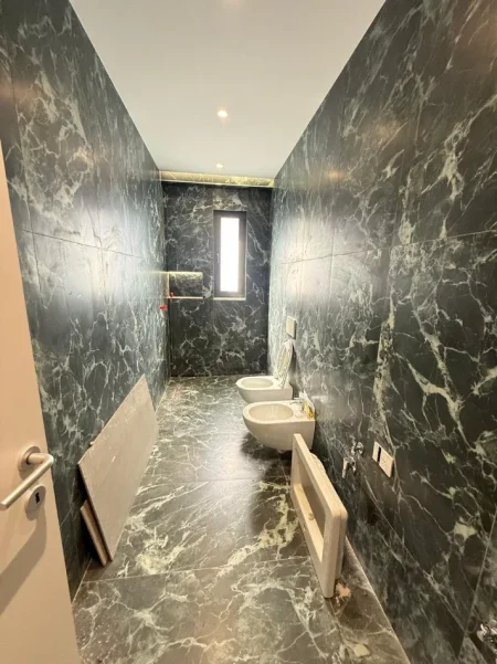 Tirane, jepet me qera apartament 2+1 Kati 4, 106 m² 850 € (Rruga Xhanfize Keko)