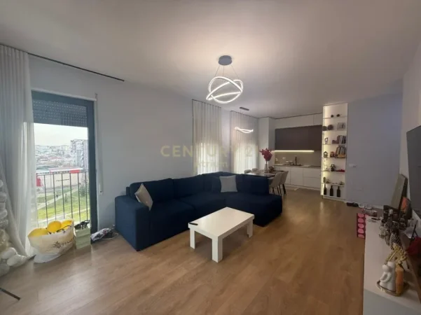 Tirane, shitet apartament 2+1 Kati 5, 82 m² 155.000 € (5D Porcelan , prane TV klan)