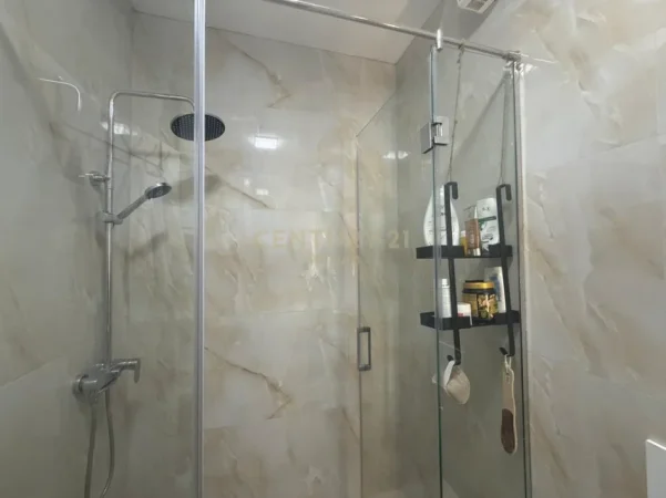 Tirane, shitet apartament 2+1 Kati 5, 82 m² 155.000 € (5D Porcelan , prane TV klan)