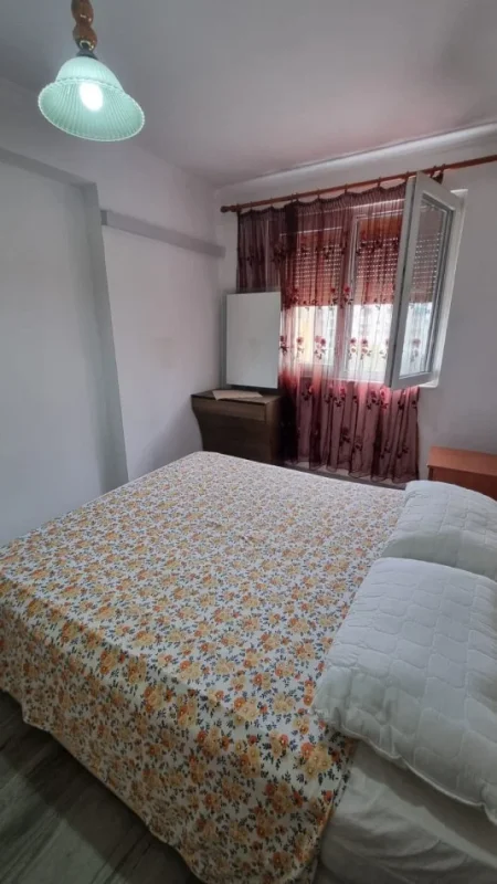 Tirane, jepet me qera apartament 1+1 , 70 m² 550 € (don bosko)