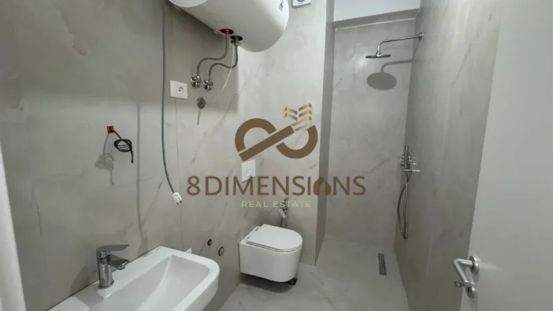 Tirane, jepet me qera apartament 1+1 Kati 8, 42 m² 350 € (ali demi)