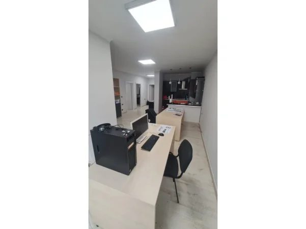 Tirane, shitet apartament 2+1 Kati 6, 93 m² 210.000 € (21 Dhjetori)
