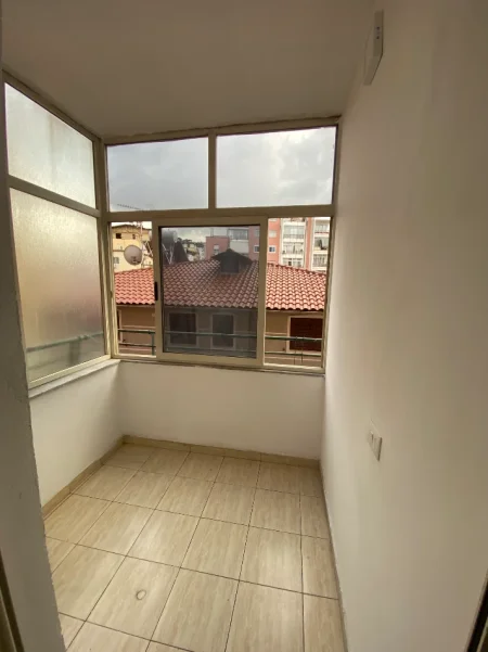 Tirane, jepet me qera apartament 2+1+Ballkon , 75 m² 600 € (Rrapo Hekali)