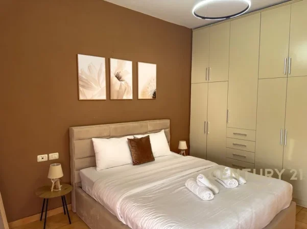 Tirane, jepet me qera apartament 1+1+Ballkon Kati 6, 73 m² 750 € (rruga e barrikadave)