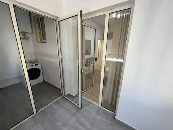 Tirane, jepet me qera apartament 2+1+Ballkon Kati 4, 120 m² 1.200 € (zogu zi)