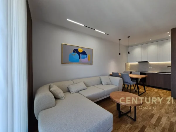 Tirane, shitet apartament 2+1+Ballkon Kati 9, 310.000 € (mine peza)