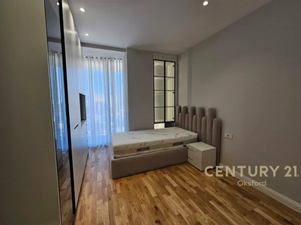 Tirane, shitet apartament 2+1+Ballkon Kati 9, 310.000 € (mine peza)