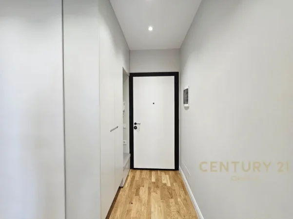 Tirane, shitet apartament 2+1+Ballkon Kati 9, 310.000 € (mine peza)