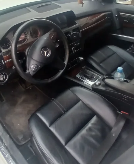 Tirane, shitet makine Mercedes benz glk 220 Nafte, e bardhë tiptronik Klima 210.000 km 11.200 €