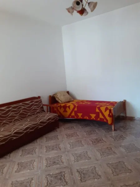 Tirane, jepet me qera Vile 2+1+Ballkon Kati 2, 120 m² 450 € (Rruga Riza Cerova)