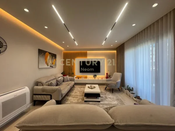 Tirane, shitet apartament 2+1 Kati 1, 122 m² 440.000 € 