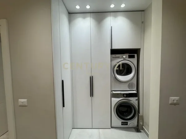 Tirane, shitet apartament 2+1 Kati 1, 122 m² 440.000 € 