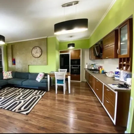 Tirane, shes apartament 2+1+studio+Ballkon Kati 6, 125 m² 350.000 € (Stadiumi Dinamo)