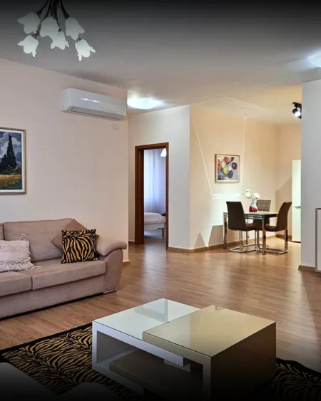 Tirane, jepet me qera apartament 2+1+Ballkon Kati 2, 100 m² 800 € (Kopshti zologjik)