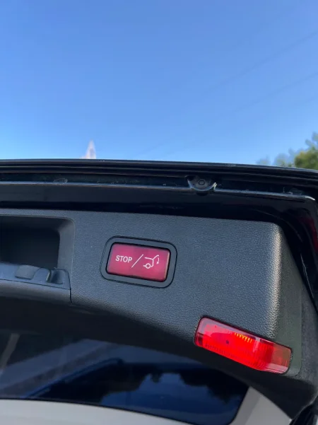 Tirane, shitet makine me portobagazh Mercedes benz E class Nafte, e zeze automatik Klima 29.000 km