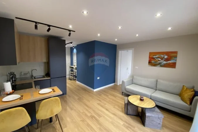 Tirane, jepet me qera apartament , 50 m² 600 € (Rruga Tefta Tashko, Tiranë)