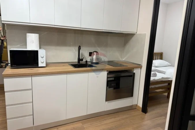 Tirane, jepet me qera apartament , 80 m² 880 € 