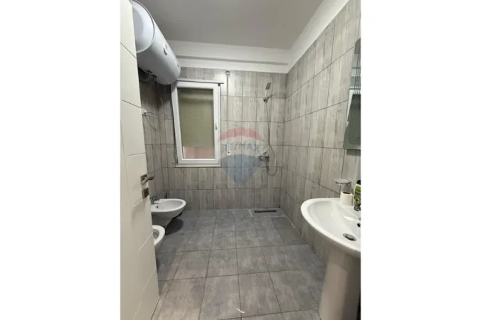 Tirane, jepet me qera apartament , 70 m² 415 € (Shkozë, Tiranë)
