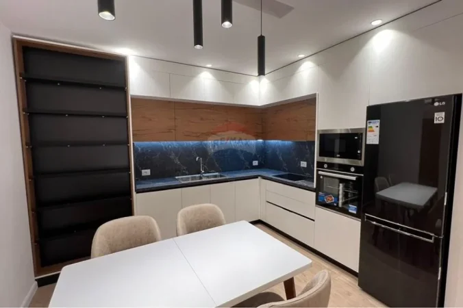 Tirane, jepet me qera apartament , 120 m² 1.201 € 