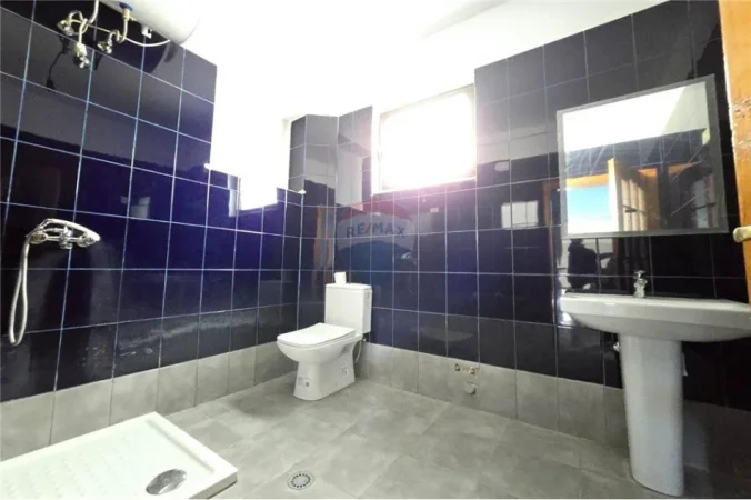 Tirane, jepet me qera apartament , 124 m² 1.200 € 