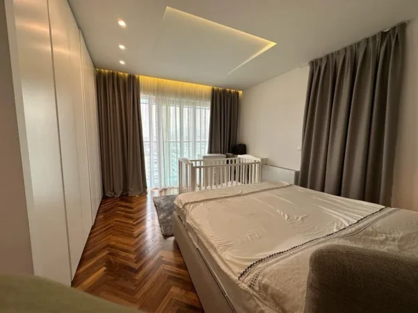 Tirane, jepet me qera apartament 2+1 Kati 13, 122 m² 2.300 € (rruga elbasanit)