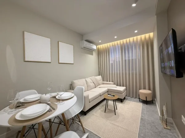 Tirane, shitet apartament 1+1+Aneks+Ballkon Kati 4, 65 m² 200.000 € (21 dhjetori , rruga e kavajes)