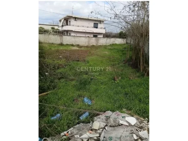 Tirane, shitet toke , 600 m² 180.000 € (Kashar)