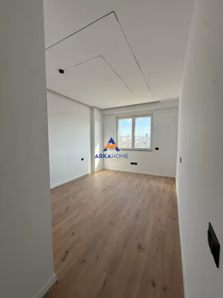 Tirane, jepet me qera apartament 2+1+Ballkon Kati 3, 106 m² 625 € 