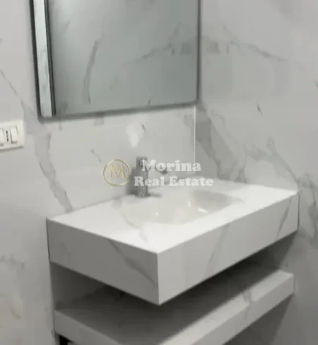 Tirane, jepet me qera apartament 1+1 Kati 1, 77 m² 400 € (Rruga e Dibres)