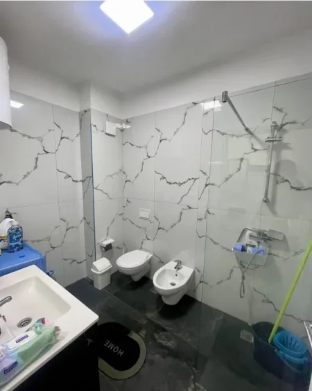 Shqiperi, jepet me qera apartament 1+1 , 70 m² 500 € 