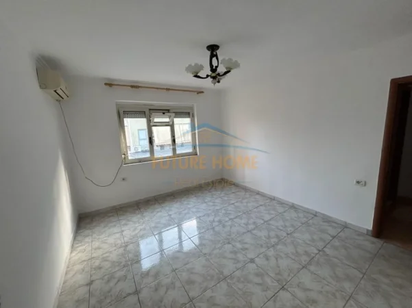 Tirane, jepet me qera apartament 2+1 Kati 6, 500 € (Myslym Shyri)