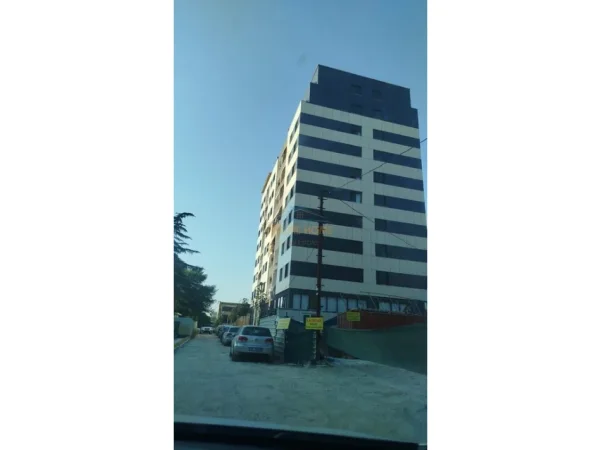 Tirane, jepet me qera apartament 2+1 Kati 4, 88 m² 750 € (Don Bosko)