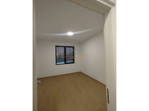 Tirane, jepet me qera apartament 2+1 Kati 1, 102 m² 850 € (Don Bosko)