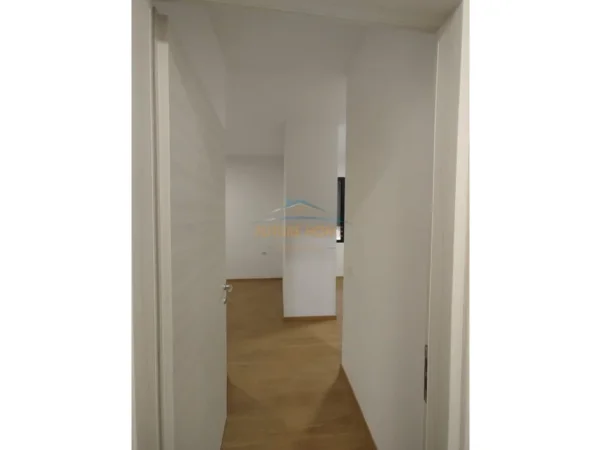 Tirane, jepet me qera apartament 2+1 Kati 1, 102 m² 850 € (Don Bosko)