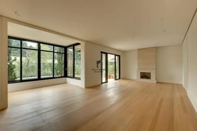 Tirane, jepet me qera zyre Kati 1, 120 m² 2.500 € (MEDRESEJA)