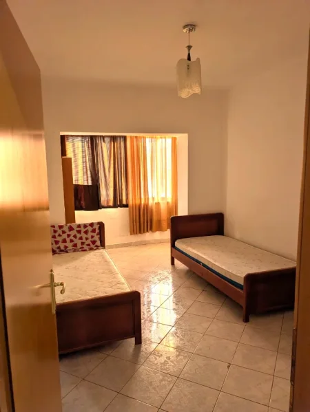 🏠 Jepet me Qera Apartament 2+1 ne Ali Dem ne Fillim tek Fusha 500 € (Ali Dem)