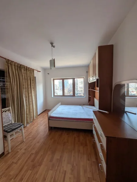 🏠 Jepet me Qera Apartament 2+1 ne Ali Dem ne Fillim tek Fusha 500 € (Ali Dem)