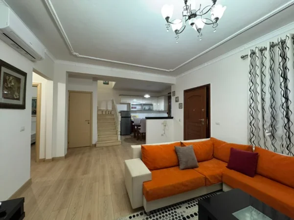 Tirane, jepet me qera Vile 2 Katshe , 180 m² 1.300 € (Ali Demi)