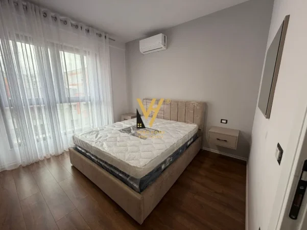 Tirane, jepet me qera apartament 1+1+Ballkon Kati 5, 69 m² 720 € (JORDAN MISJA)