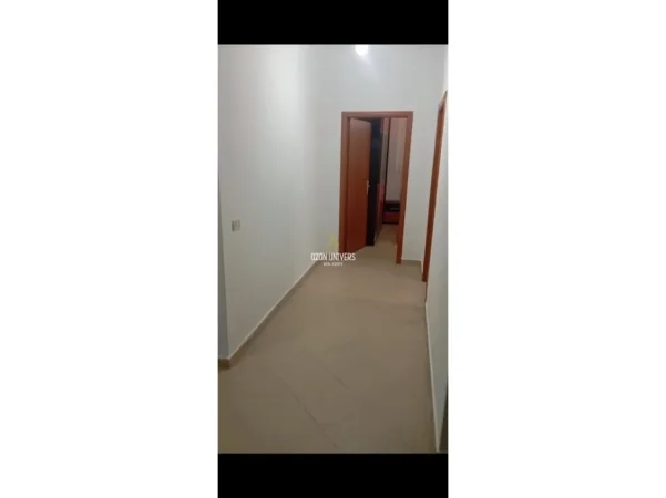 Tirane, jepet me qera apartament 2+1+Ballkon Kati 2, 85 m² 450 € (yzberisht)