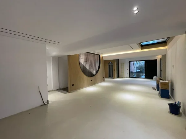 Tirane, jepet me qera Vile , 455 m² 6.000 € (Selite)